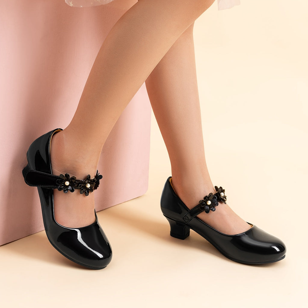 Floral Mary Jane Pumps for Girls with Rounded Toes and Low Heels in Black, White or Glittering Gold